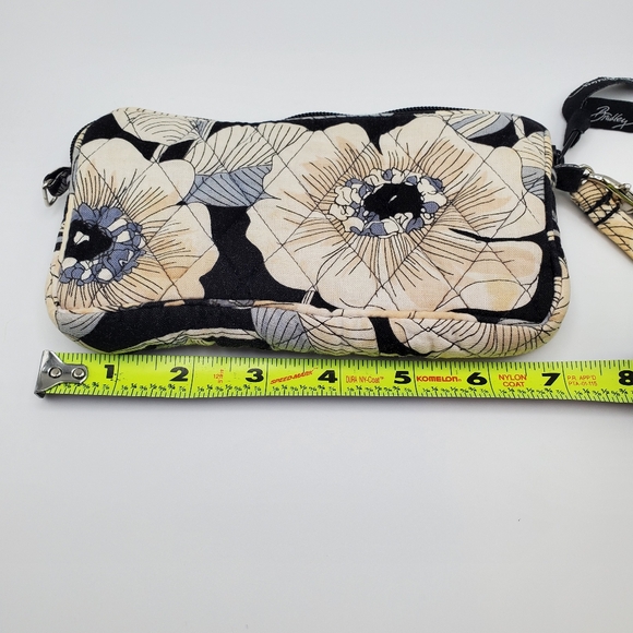 Vera Bradley Camilla Tech Wristlet Phone Case Wristlet Wallet - Picture 6 of 7
